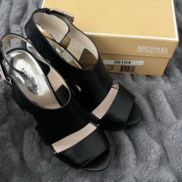 Michael Kors Black Leather Heels - Carla - worn only once on carpet. - Picture 7 of 7